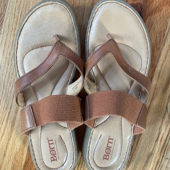 born walking sandals